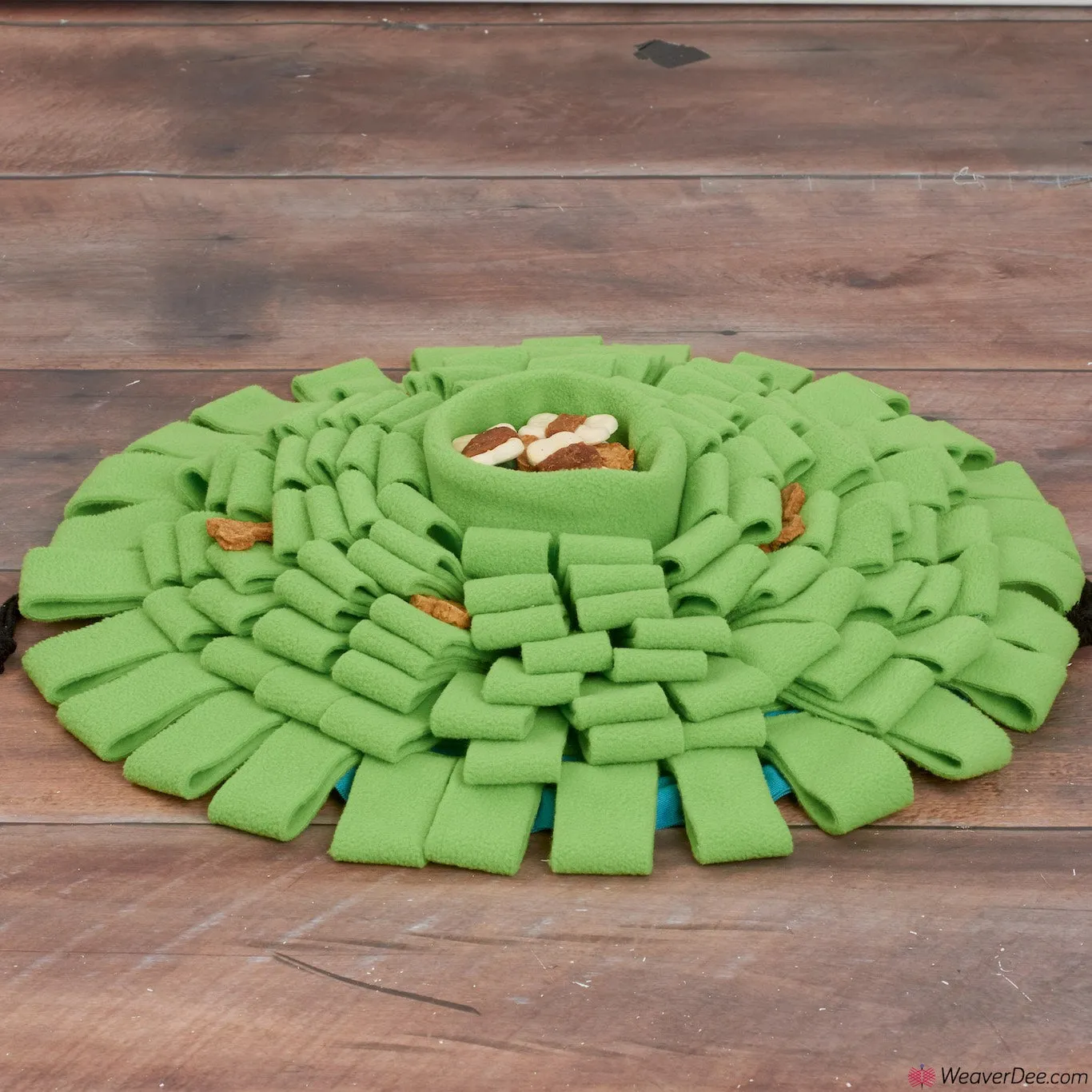 Simplicity Pattern S9445 Pet Bed in 2 Sizes, Chair Cover & Play Mats